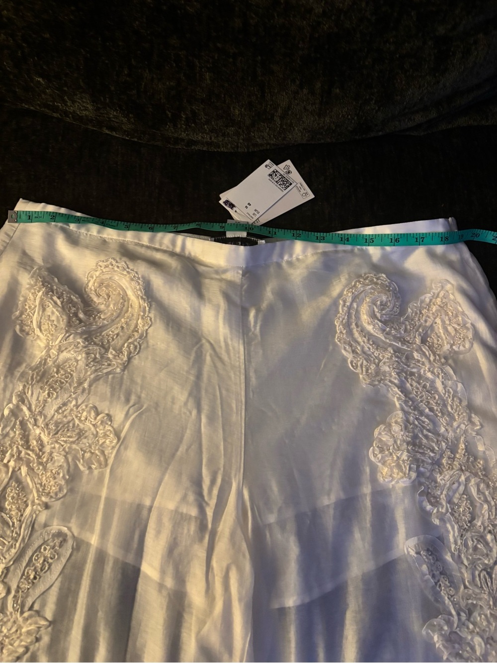 NWT. H&M Edition S/S 2026 Appliqued Barrel-Leg Pants (white) Sz 16 - Picture 8 of 9